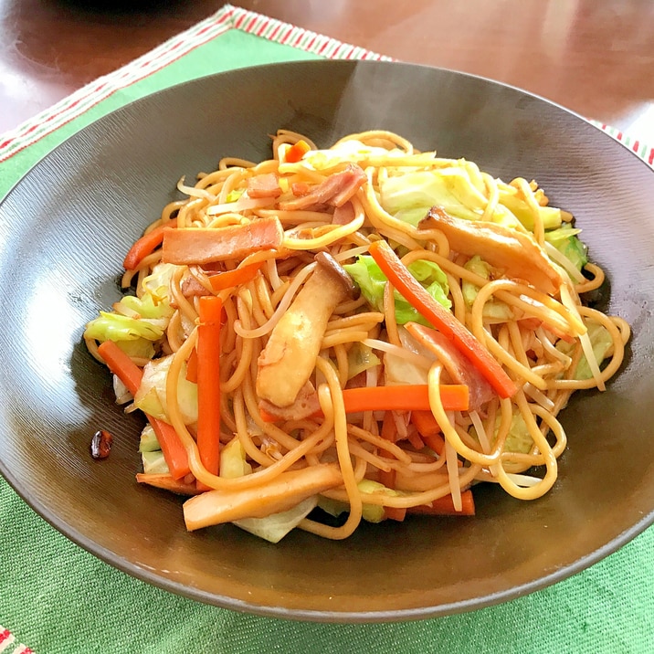 エリンギとハムの焼きそば